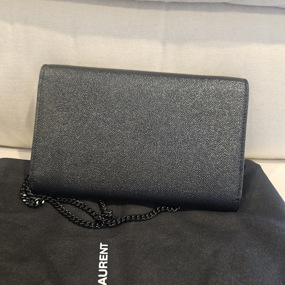 Saint Laurent YSL Monogram Wallet on Chain in Grained Leather - Nero (Black) - Picture 8 of 8